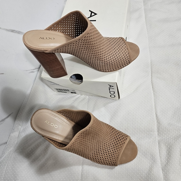 Aldo Beige Clog Mules - NWT - Picture 11 of 11